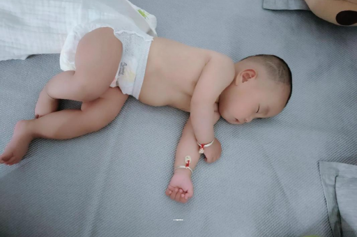 广水宝宝积食发烧怎么处理